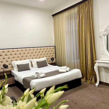 Yvn Tumanyan Apart-Hotel Yerevan Exterior foto