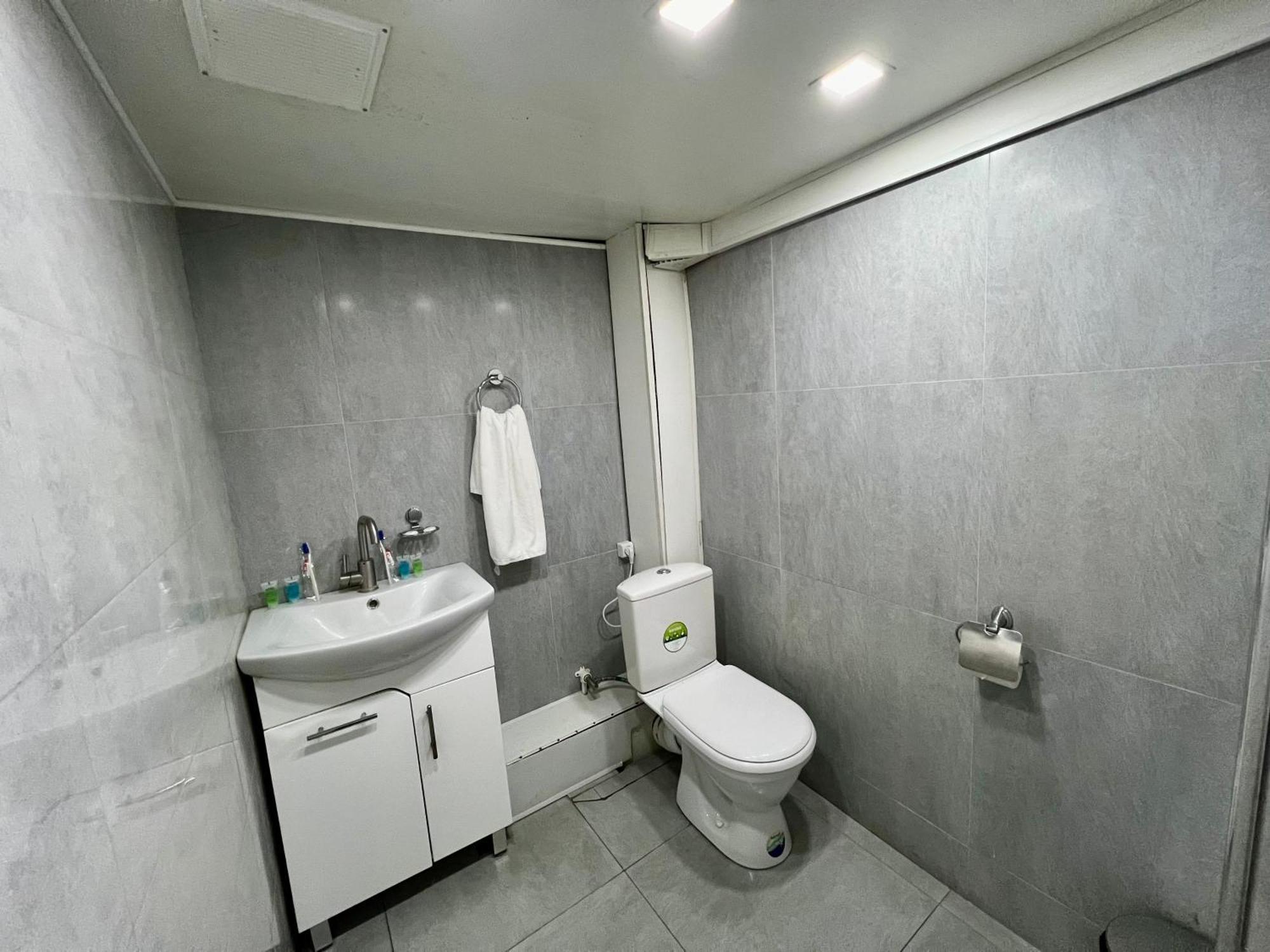 Yvn Tumanyan Apart-Hotel Yerevan Exterior foto
